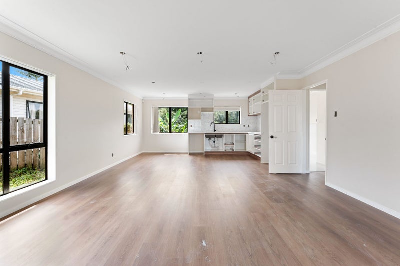 18 Phoenix Place, Papatoetoe, Auckland - Carousel 2