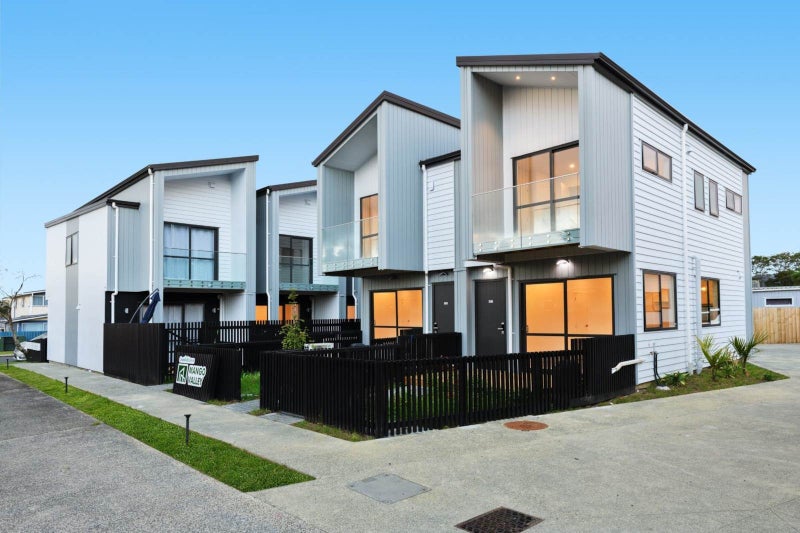 15F Tabitha Crescent, Henderson, Auckland - Carousel 19