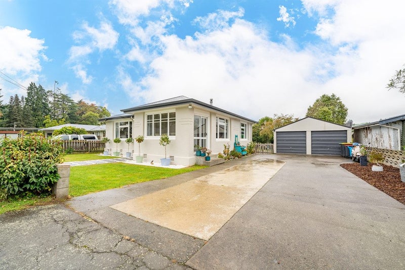 32 Hislop Street, Geraldine - Carousel 16