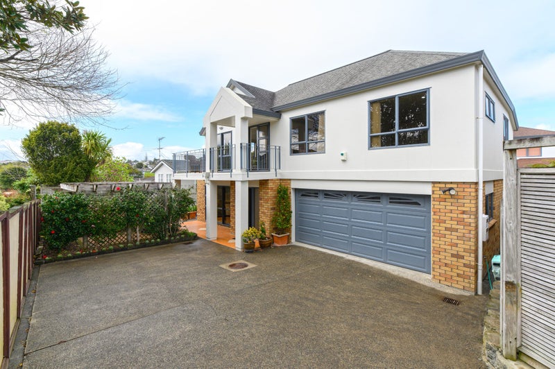 78A Halsey Drive, Lynfield, Auckland - Carousel 1