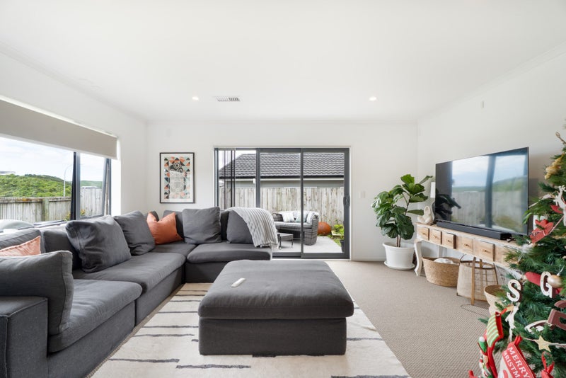 77 Grenada Drive, Grenada Village, Wellington - Carousel 2