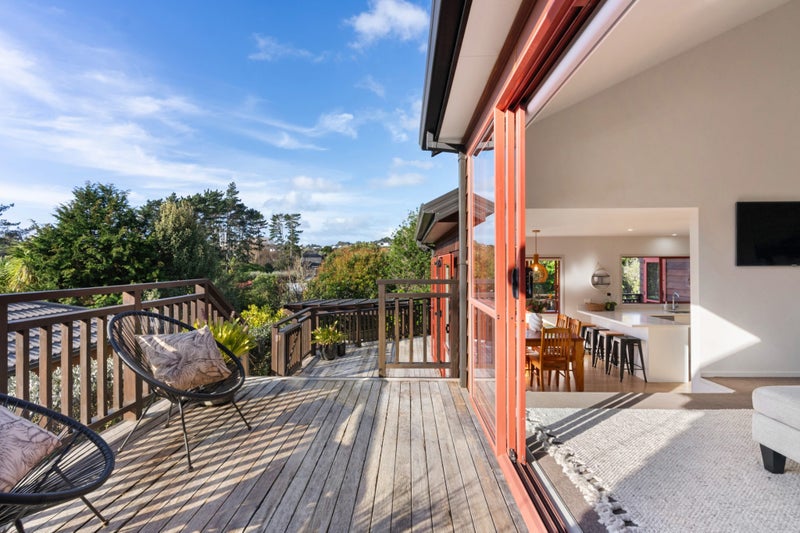 128 Te Wharau Drive, Greenhithe, Auckland - Carousel 2