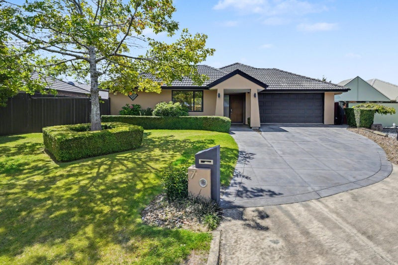 7 Baltic Place, Northwood, Christchurch - Carousel 1