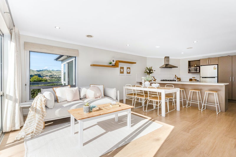 5 Tongariro Drive, Aotea, Porirua - Carousel 2