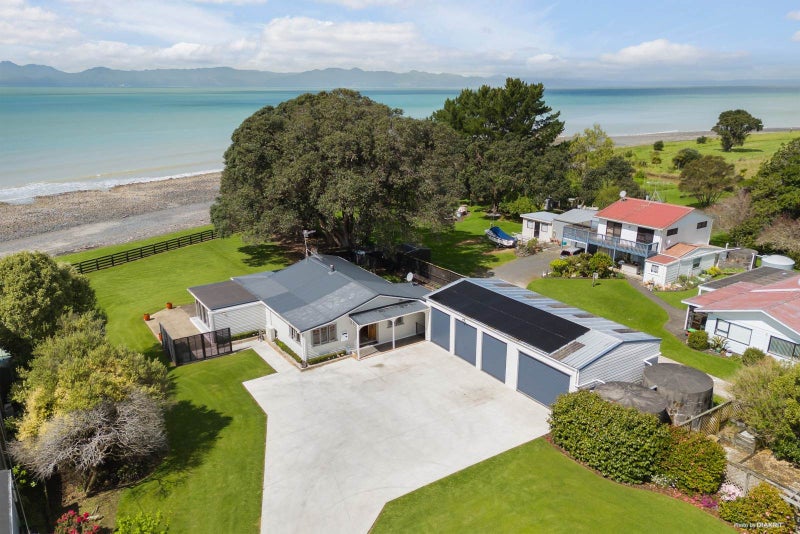 1804 East Coast Road, WHAKATIWAI, MIRANDA - Carousel 1