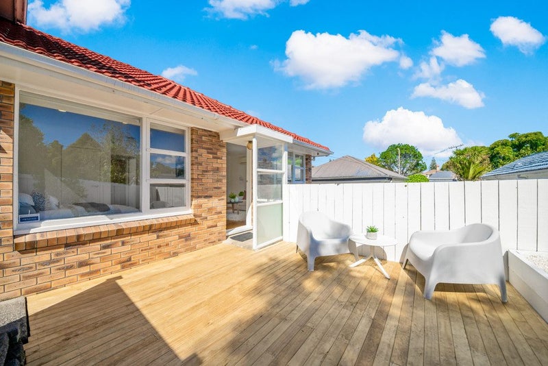 2/38 Woodford Road, Mount Eden, Auckland - Carousel 1