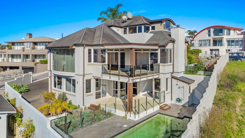 72 Compass Way, HALF MOON BAY, AUCKLAND - Carousel 2
