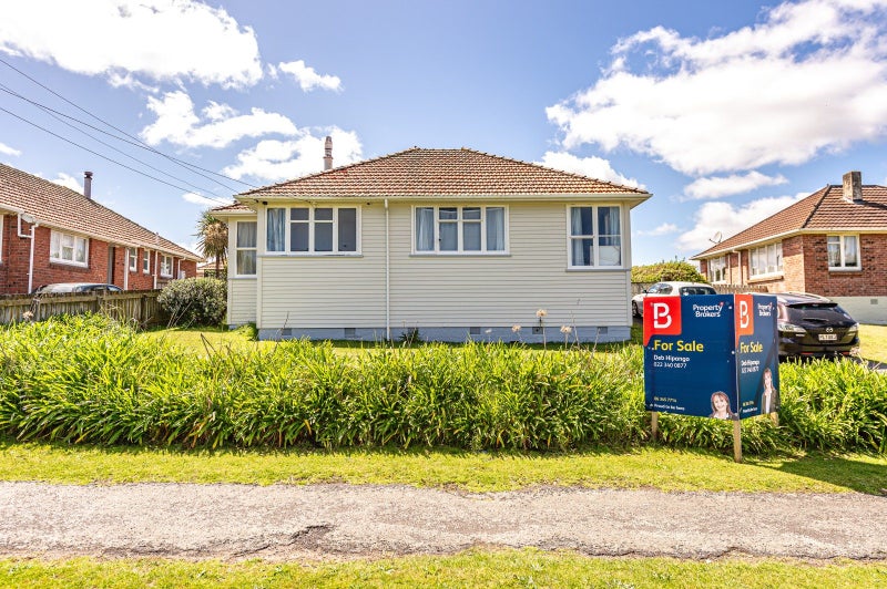 90 Harper Street, Gonville, Whanganui, Manawatu / Whanganui - Carousel 1