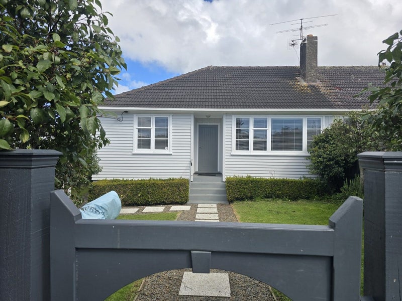 7A Creamer Avenue, Belmont, Auckland - Carousel 1