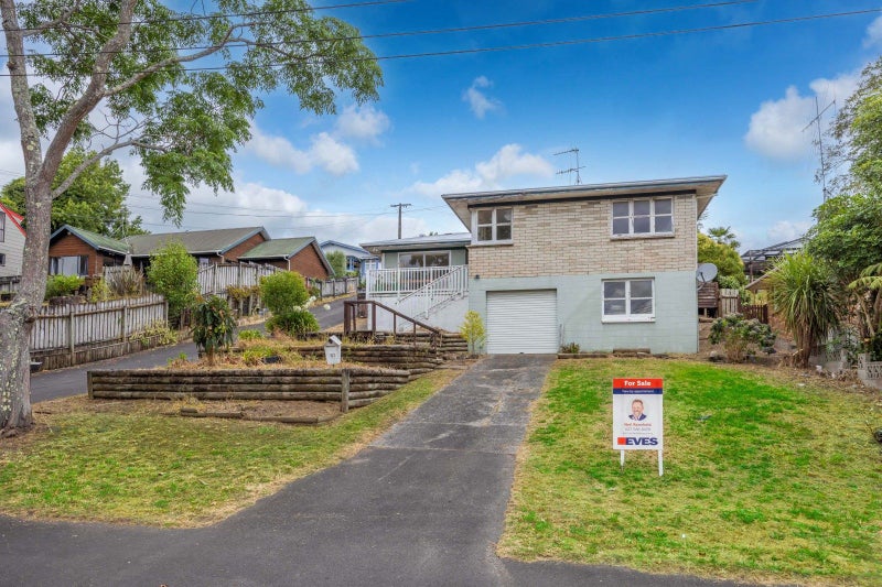 23A Huia Avenue, Forest Lake, Hamilton - Carousel 1
