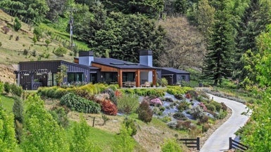 2 Te Roera Drive, Taradale, Napier - Carousel 1