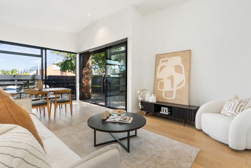 82 Sherborne Street, St Albans, Christchurch - Carousel 2