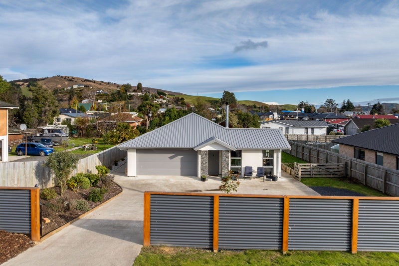 6 Nore Street, Waihola, Milton - Carousel 2