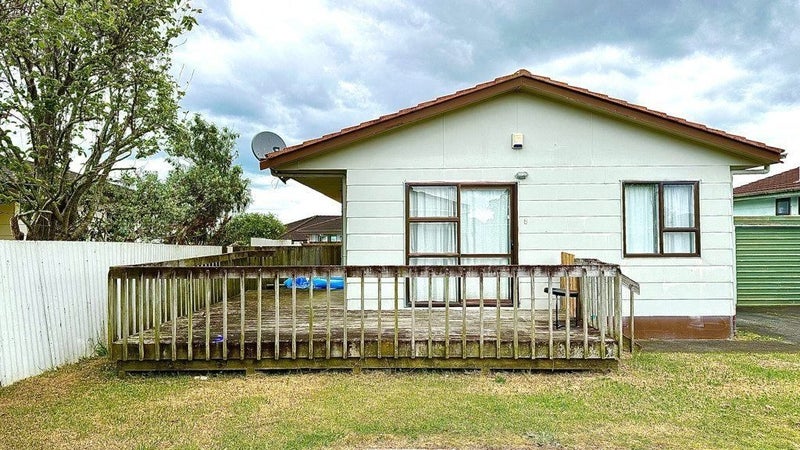 1/24 Burundi Avenue, Clendon Park, Auckland - Carousel 1