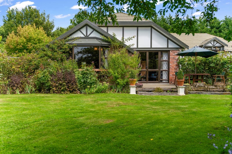 21 Lawrence Road, Branxholme, Invercargill - Carousel 1