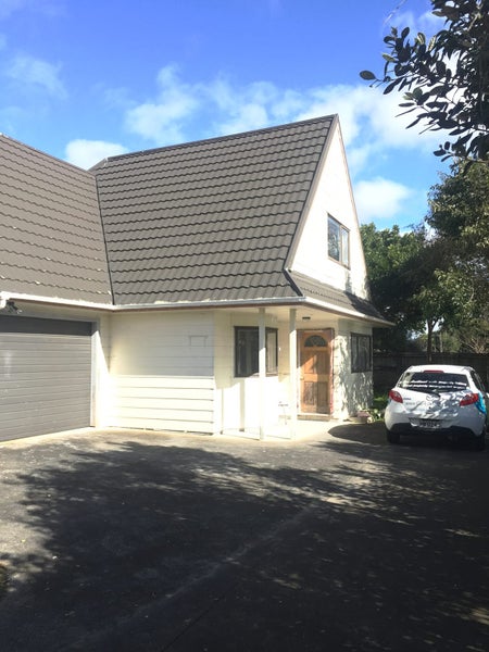 3/11 Oregon Avenue, Avondale, Auckland - Carousel 1