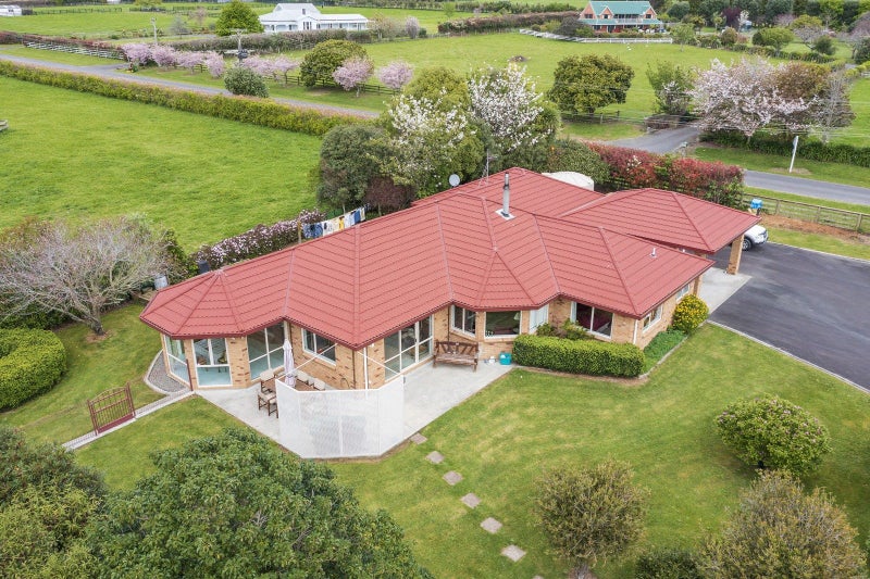 34 Sutton Road, Te Horo - Carousel 1