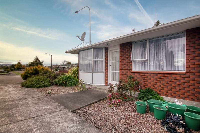 1/290 Ruahine Street, Terrace End, Palmerston North - Carousel 2