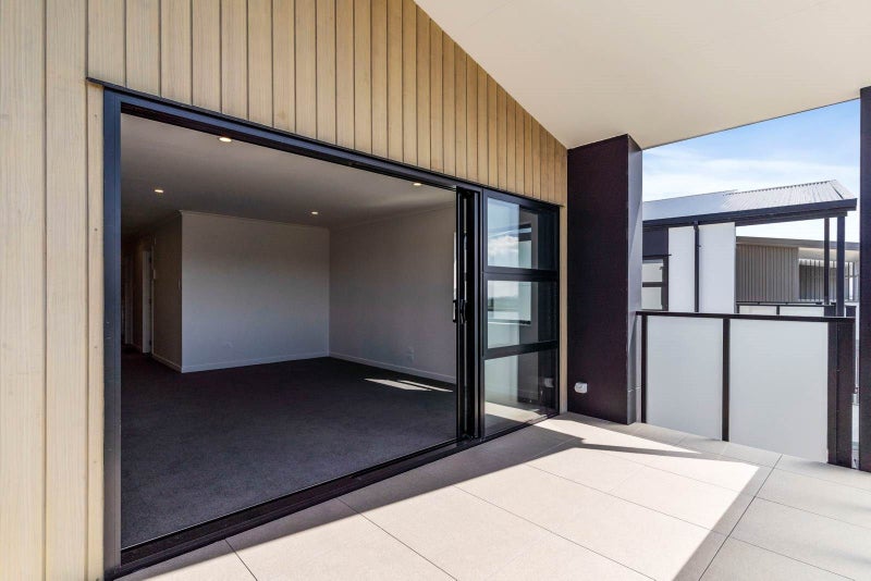 301/32 Shortfin Place, Flat Bush, Manukau City, Auckland - Carousel 1