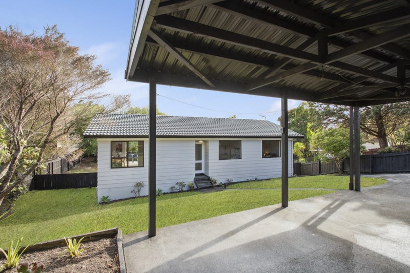 15 Panzic Place, Glen Eden, Waitakere City, Auckland - Carousel 2