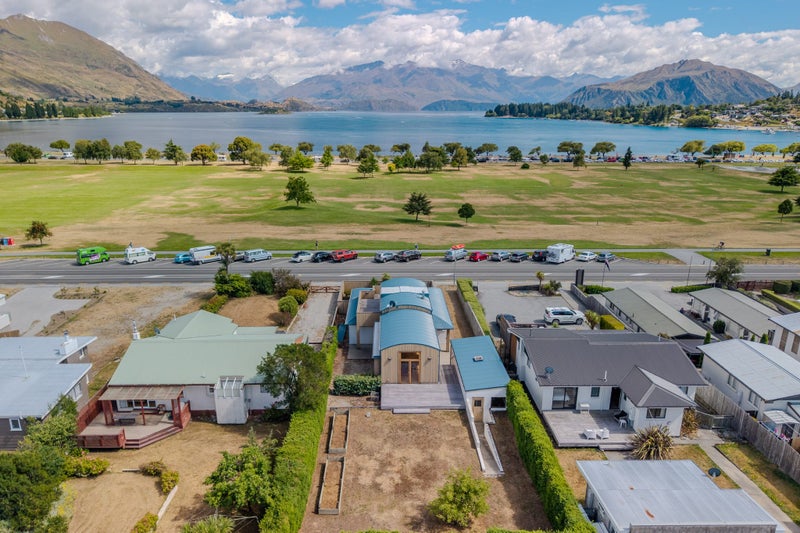 130 Brownston Street, Wanaka - Carousel 1