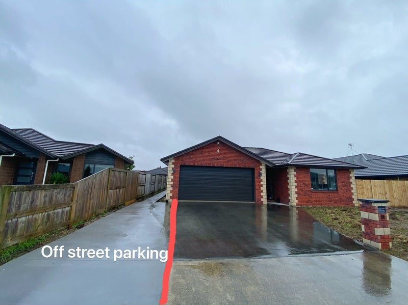 22 Sirius Crescent, Rototuna North, Hamilton - Carousel 1