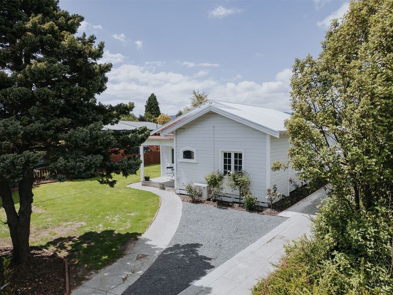 313 Union Street, Milton - Carousel 1