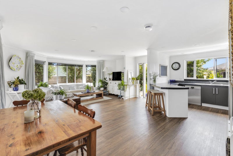 14 Phoebe Place, Richmond - Carousel 1