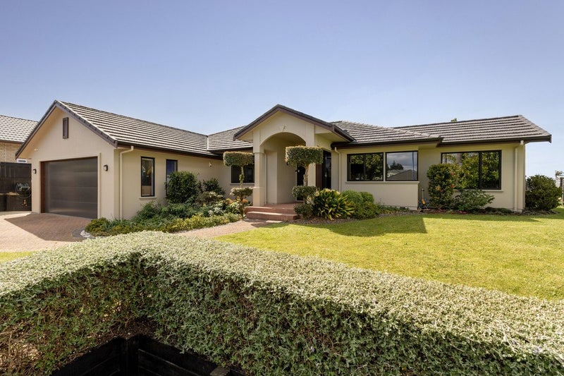 2 Brackenburn Drive, Ohauiti, Tauranga - Carousel 1