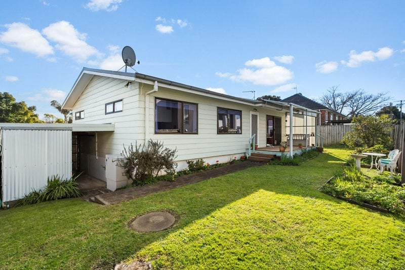 19A Grotto Street, Onehunga, Auckland - Carousel 1