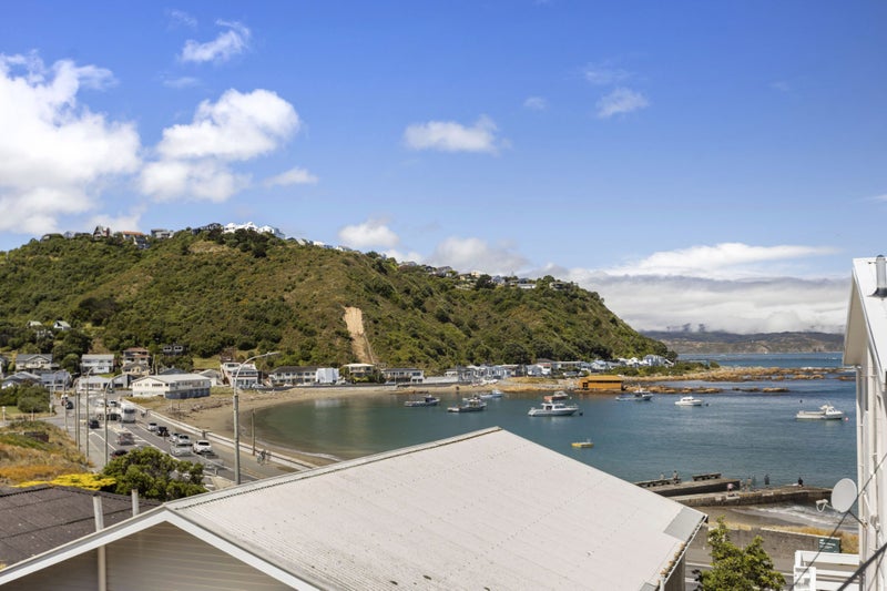 3/201 Derwent Street, Island Bay, Wellington - Carousel 1