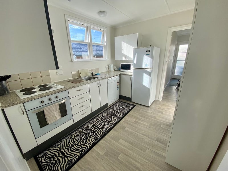 20 Redwood Avenue, Tawa, Wellington - Carousel 1