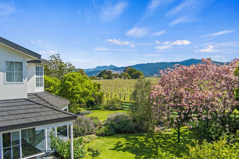 8 Ashford Grove, Rapaura - Carousel 39