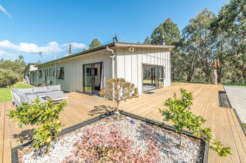 673 No 3 Line, Okoia, Whanganui - Carousel 1