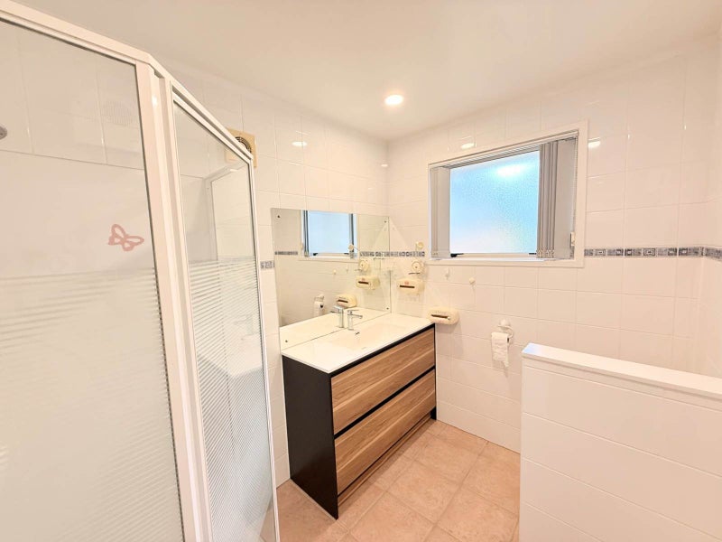 8 Juniper Road, Sunnynook, Auckland - Carousel 19