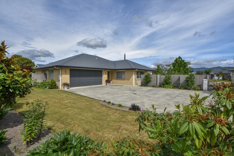 1 Walnut Lane, Carterton - Carousel 2