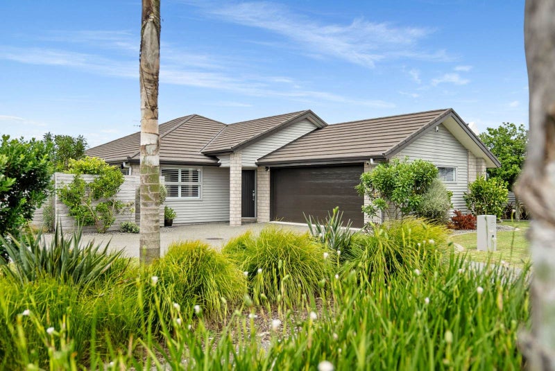 127 Palm Springs Boulevard, Papamoa Beach, Papamoa - Carousel 1