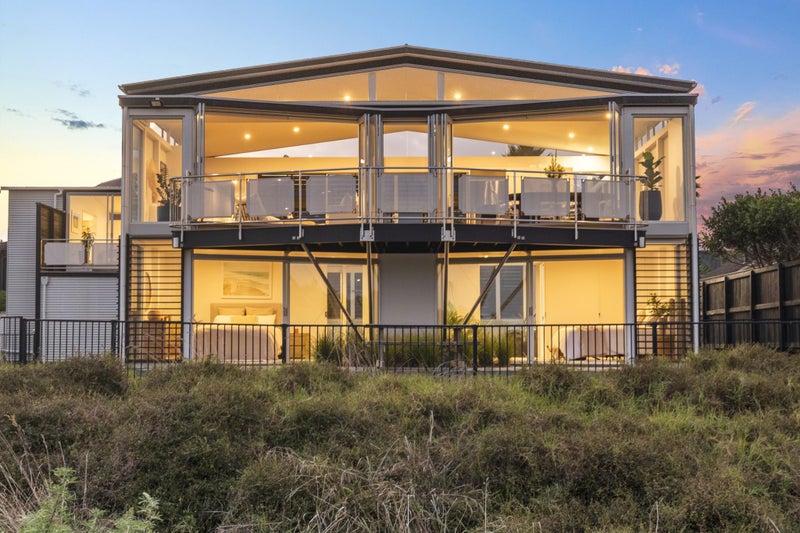 4 Lagoon Way, Omaha - Carousel 1