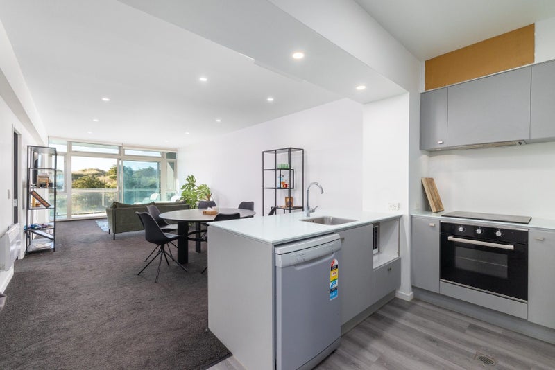 5/272 Marine Parade, New Brighton, Christchurch - Carousel 2