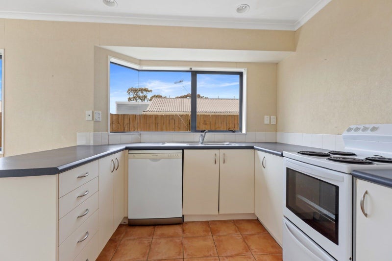 22B Oban Road, Greerton, Tauranga - Carousel 2