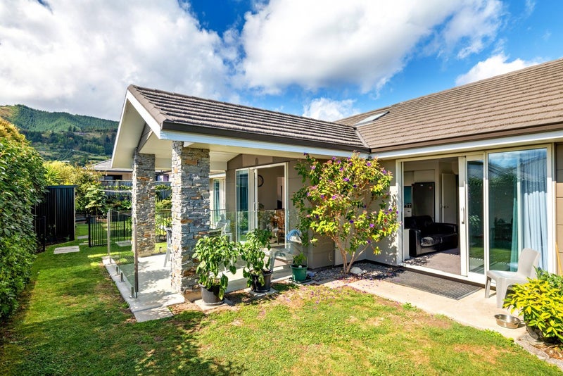 17 Sabine Drive, Richmond - Carousel 2