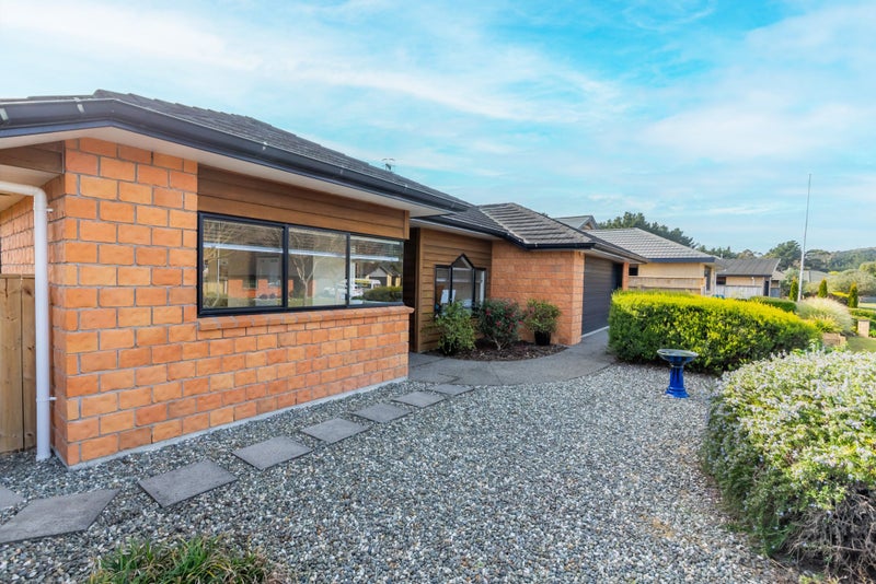 33 Waterstone Avenue, Paraparaumu - Carousel 2