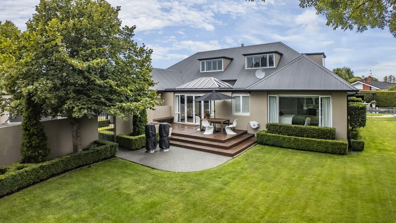 1/253 Memorial Avenue, Burnside, Christchurch - Carousel 1