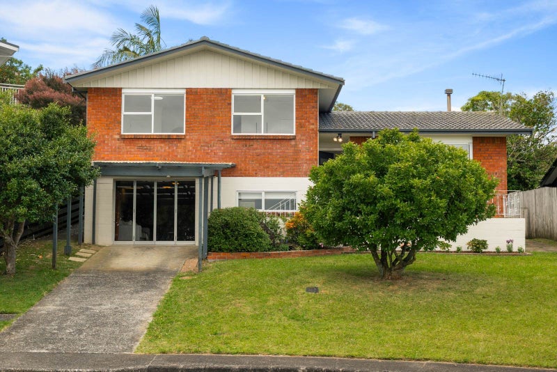 20 Welland Place, Hillcrest, Auckland - Carousel 1