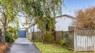 39 Tawa Street, Hawera - Carousel 1
