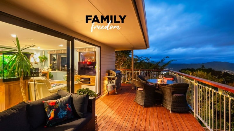 24 Mossburn Grove, Kelson, Lower Hutt - Carousel 1