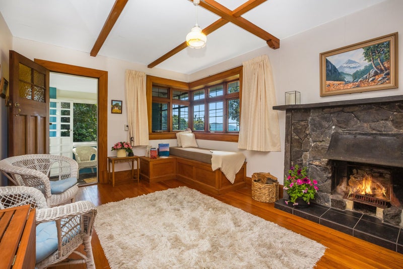 15 Pingau Street, Paekakariki - Carousel 2