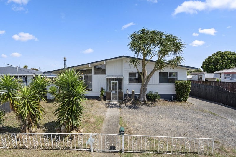 35 Fairlight Place, Manurewa, Manukau City, Auckland - Carousel 2