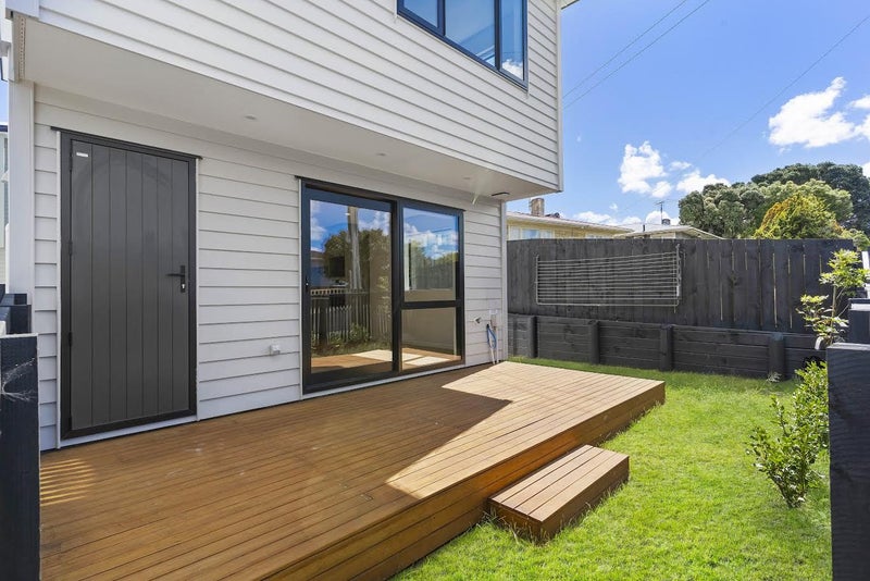 5A Claymore Street, Manurewa, Manukau City, Auckland - Carousel 2