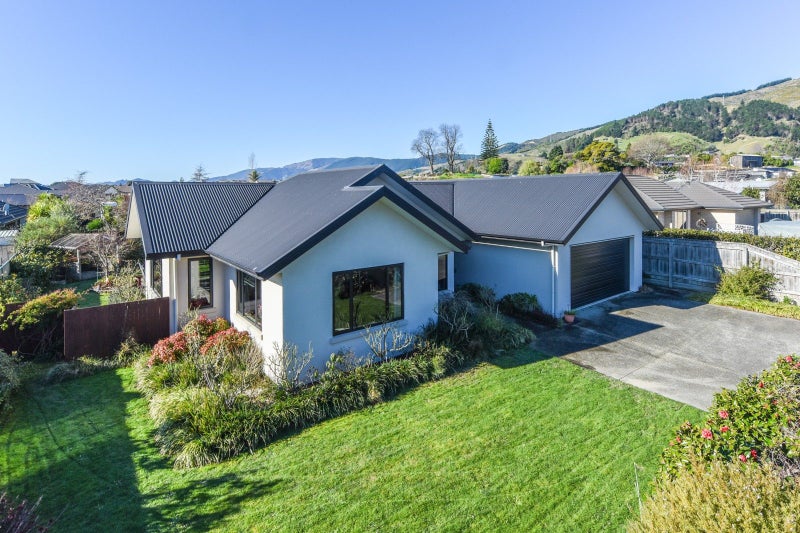 17 Hart Road, Richmond - Carousel 1